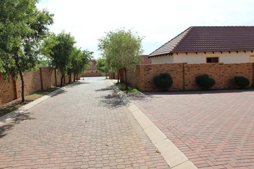 Topaz Cove Luxury Villas Edenvale Bagian luar foto
