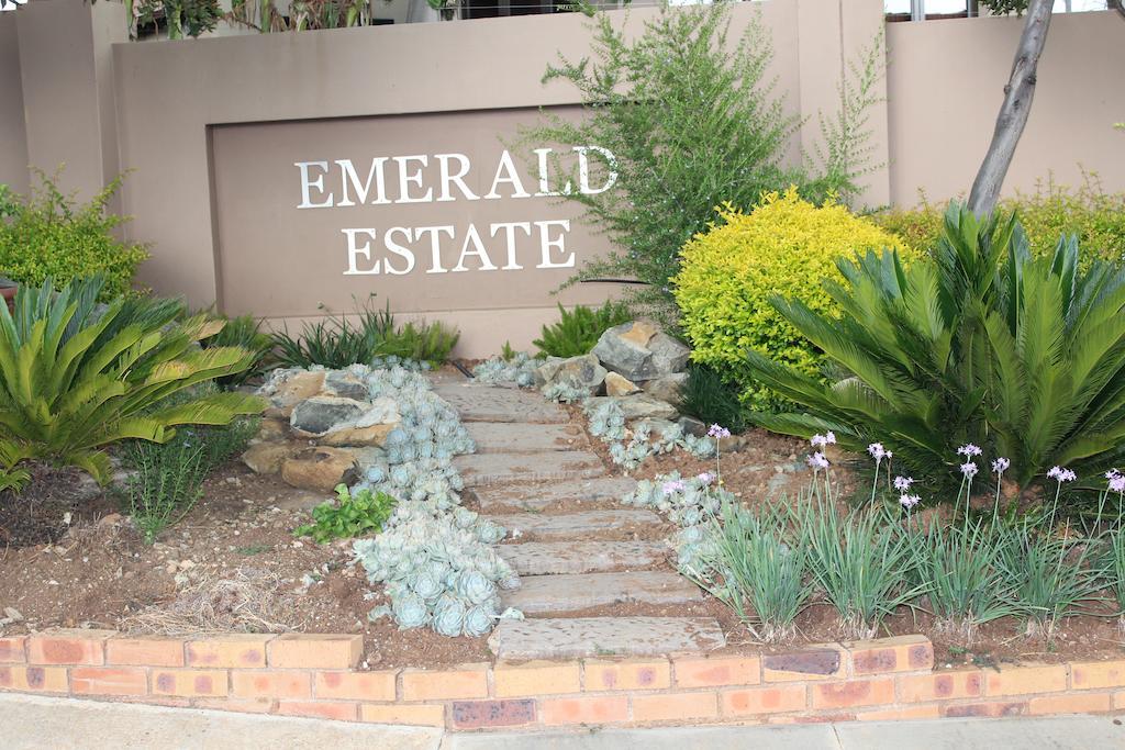 Topaz Cove Luxury Villas Edenvale Bagian luar foto
